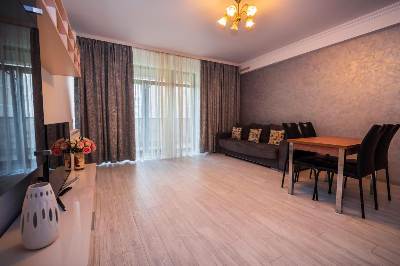 Sophia 2 & Moonlight Apartaments Mamaia Exteriér fotografie